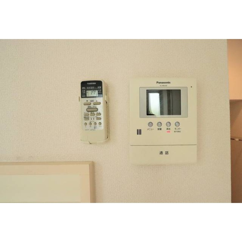 モニター付きインターホンで安心です。