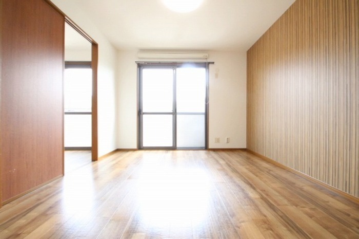 広々リビングでゆったり過ごせます