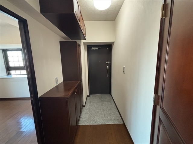 玄関はこんな感じです。