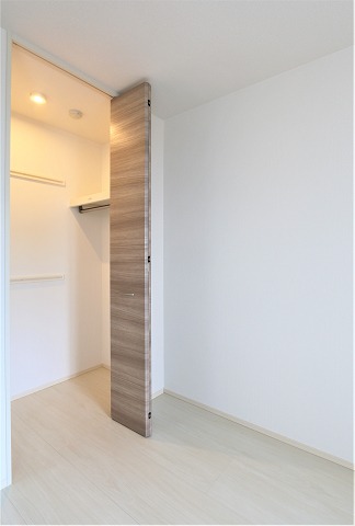 おしゃれが楽しくなるウォークインクローゼット