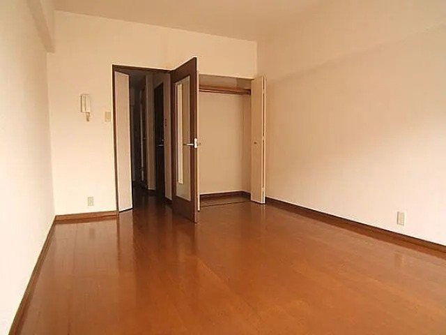 お荷物はこちらへ。