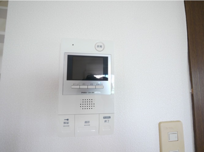 TVモニター付きインターホンで安心です
