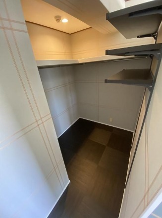 大容量のウォークインクローゼットです