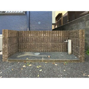 共用のゴミ置き場があります