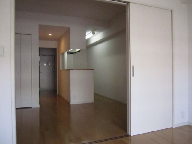 広々リビングでゆっくりお過ごしいただけます