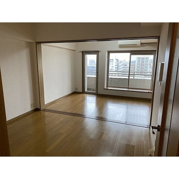 こちらは寝室にいかがでしょうか？？