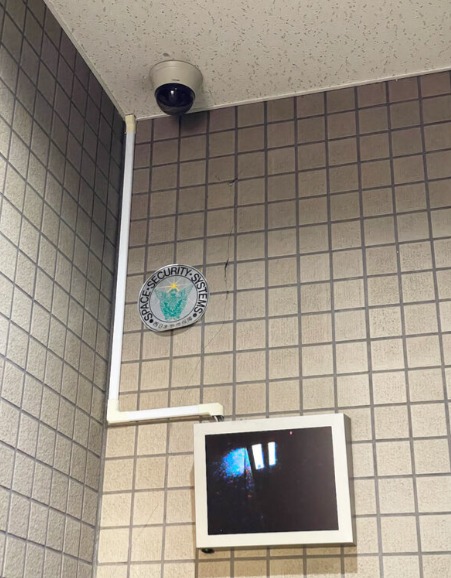 防犯カメラもついておりあんしんですね