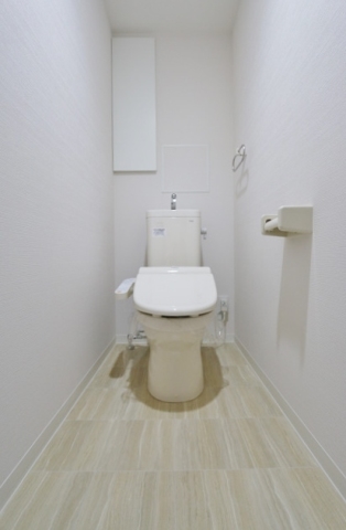 嬉しい温水洗浄機能付きです