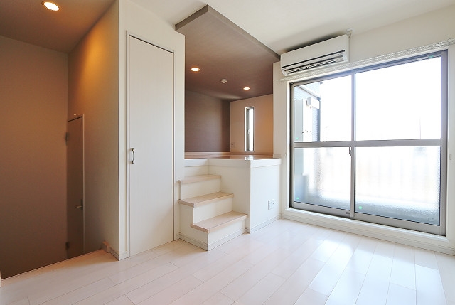 日当たりの良いリビングですね