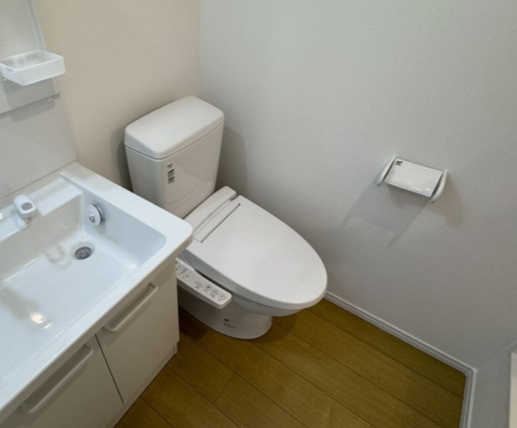 キレイな温水洗浄便座付きのトイレです