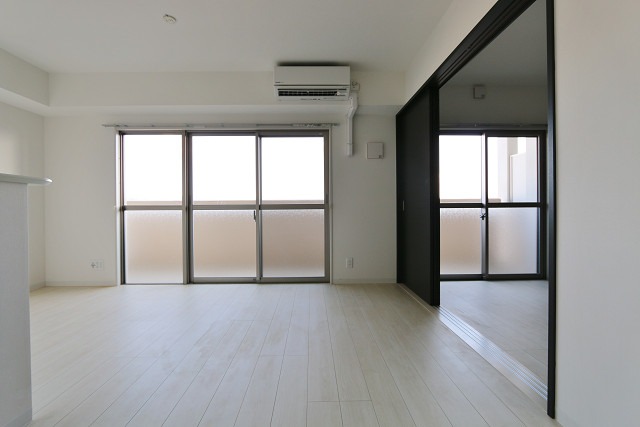 家具の配置換しやすいリビング