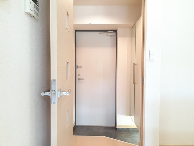 玄関はこんな感じです。