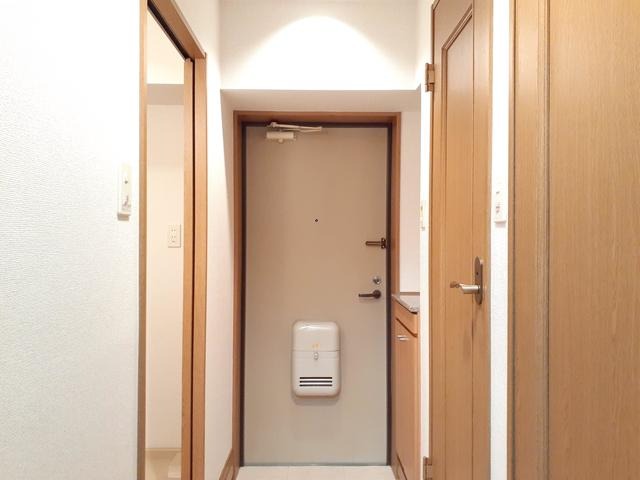 玄関はこんな感じです。