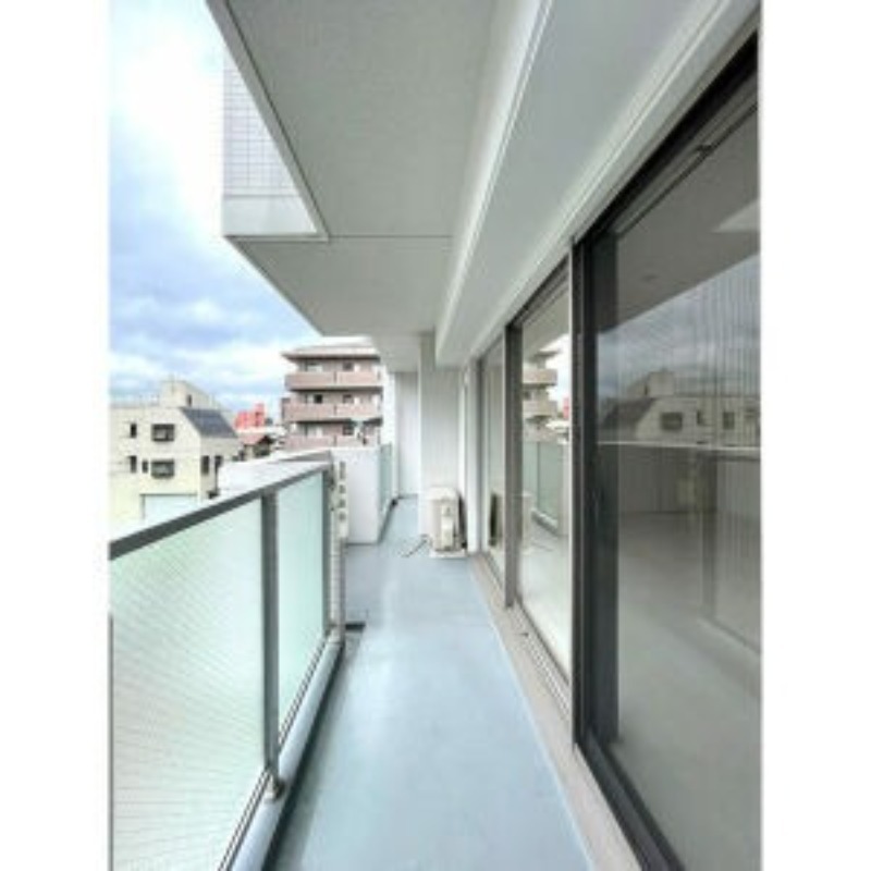 洗濯物はこちらへ。