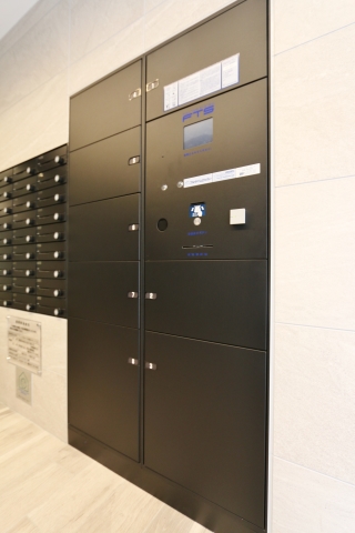 宅配ボックスで留守の間も安心ですね