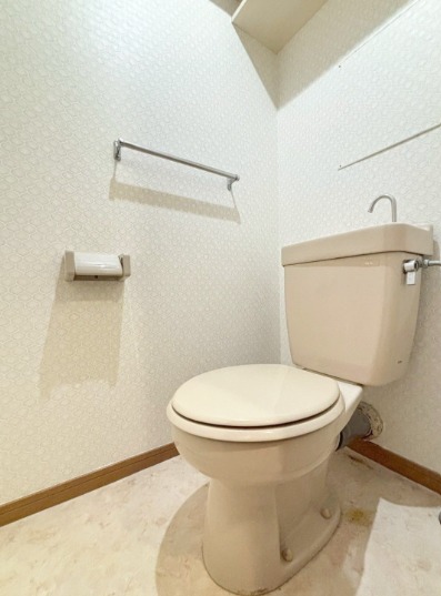 清潔感のあるトイレですね