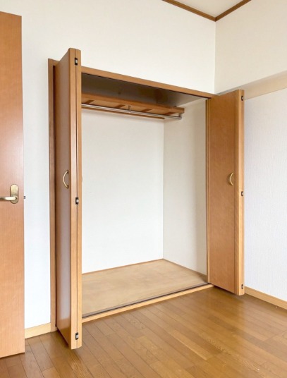 お洋服が多い方でも楽々収納できます