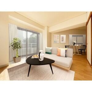 家具の配置がしやすいリビングですね