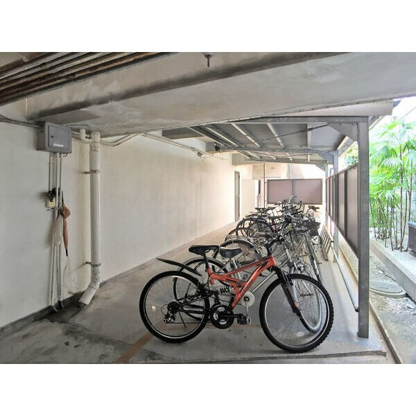 自転車等はこちらで