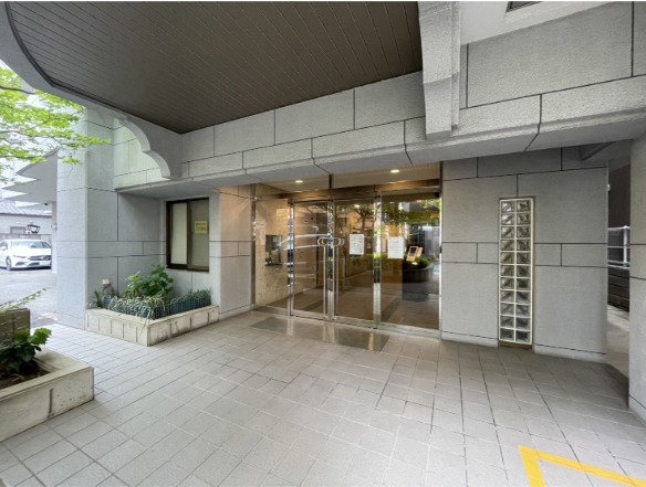 開放感のあるエントランスです