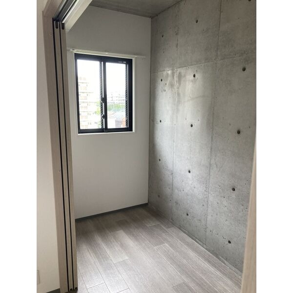 こちらは寝室にいかがでしょうか？？