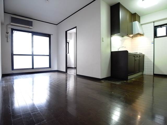 家具の配置がしやすいお部屋です。