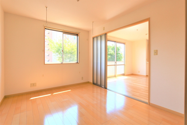 こちらは寝室にいかがでしょうか？