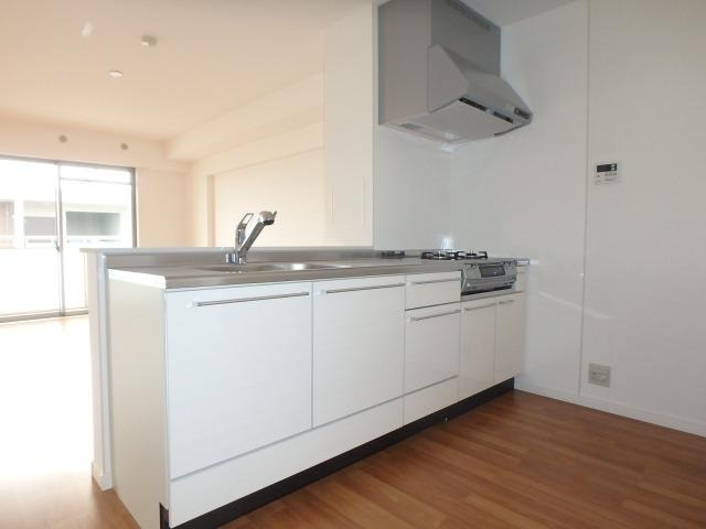 人気のカウンターキッチンです