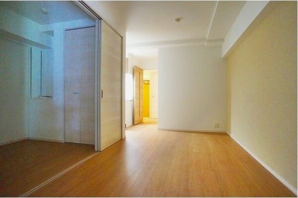 こちらは寝室にいかがでしょうか？？