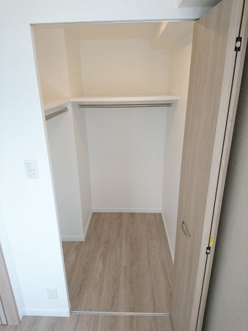 洋服が多い方におすすめWIクローゼット付きです