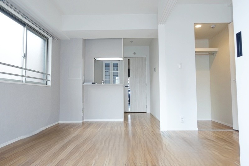 家具の配置に困らないリビングですね