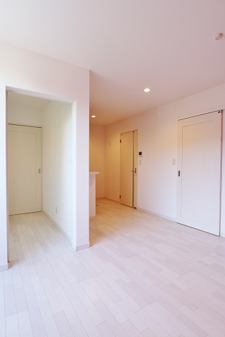 写真は同型物件のものです