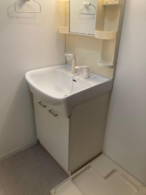 嬉しい独立洗面台完備です