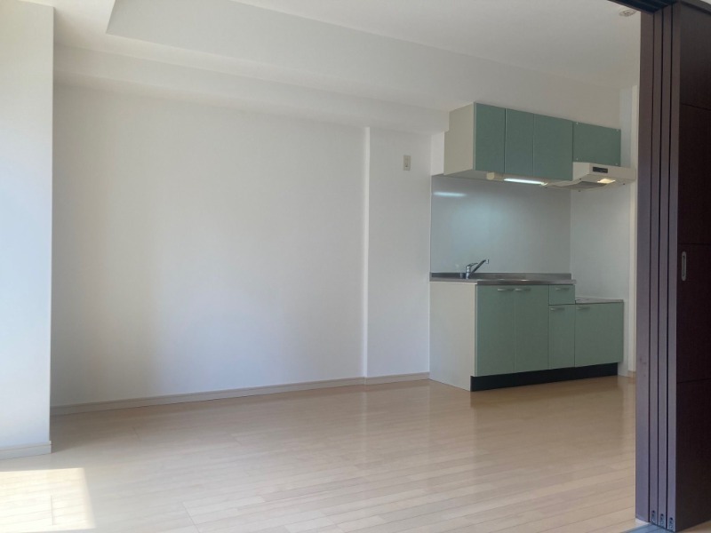 お昼の日差しは涼やかです