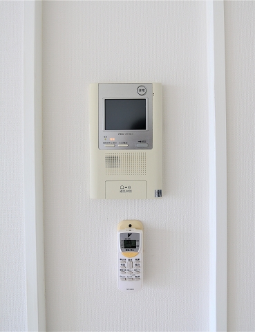 TVモニターホン付きで女性には安心ですね