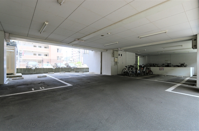 敷地内駐車場もございます