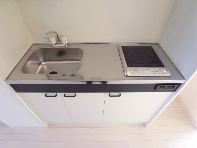 お手入れのしやすいＩＨコンロ