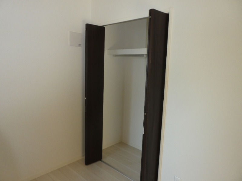 お洋服が多い方でも楽々収納できます