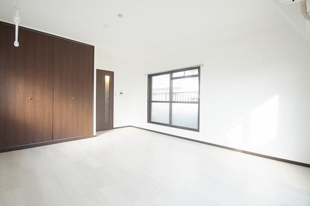 別角度から見たリビングです