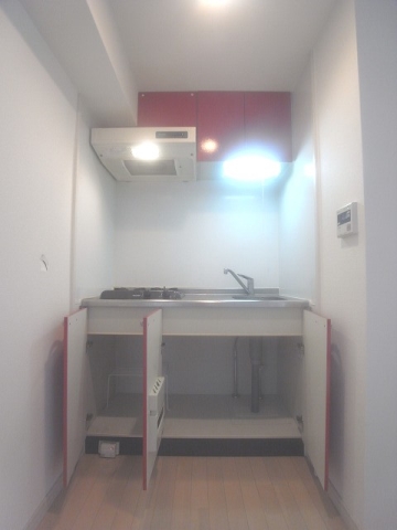 キッチンの収納も充実しております