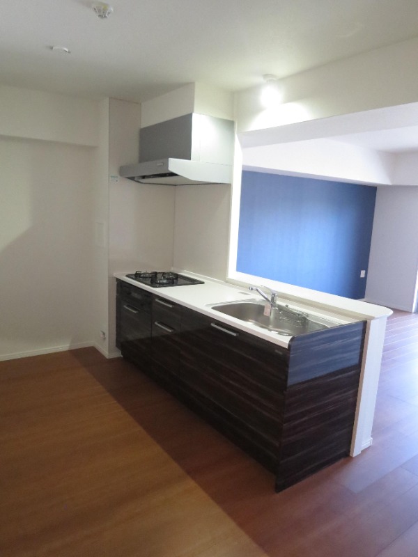 対面キッチンで料理が捗りそうですね