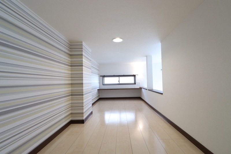 こちらは寝室にいかがでしょうか