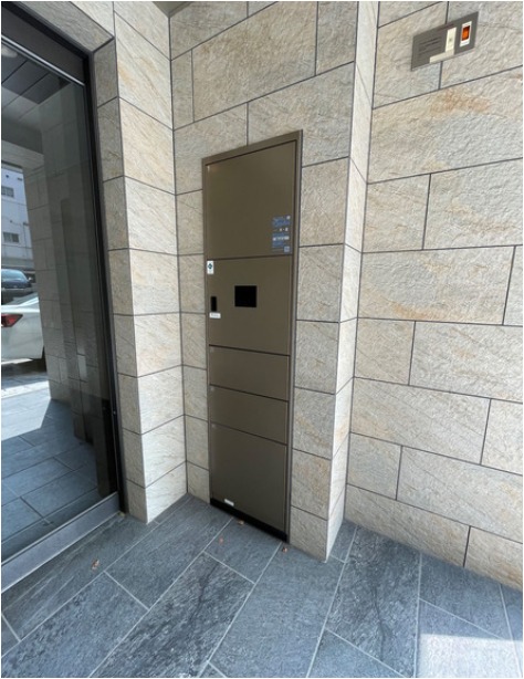 嬉しい宅配ボックス付きです。