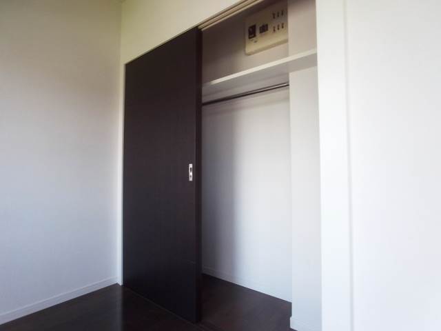 お洋服が多い方でも楽々収納できます