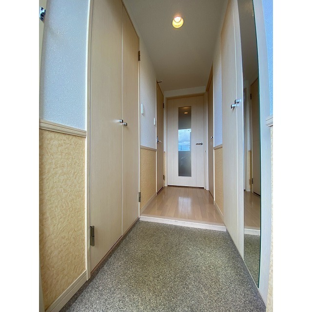 玄関はこんな感じです。