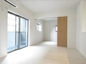 こちらは寝室にいかがでしょうか