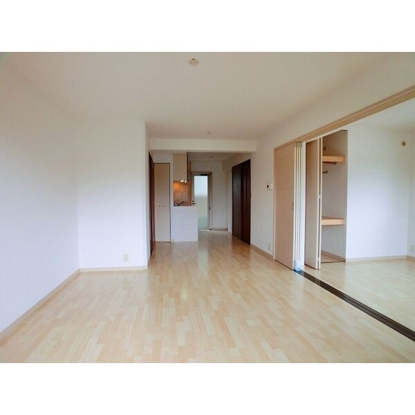 広々リビングでゆったりくつろげます