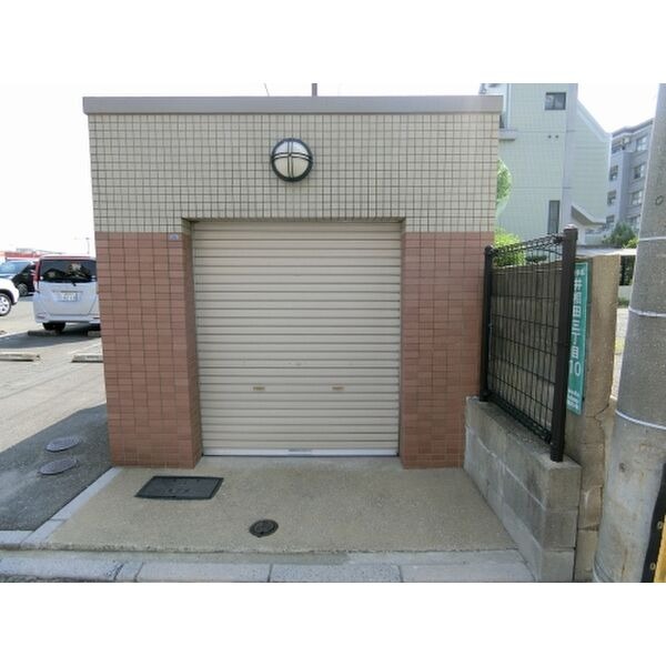 共用のゴミ捨て場があります