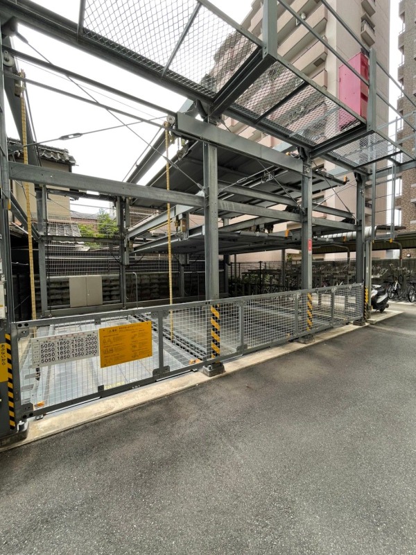 駐車場は制限があります。