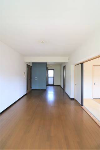 大きな家具を置いても余裕がありそうです